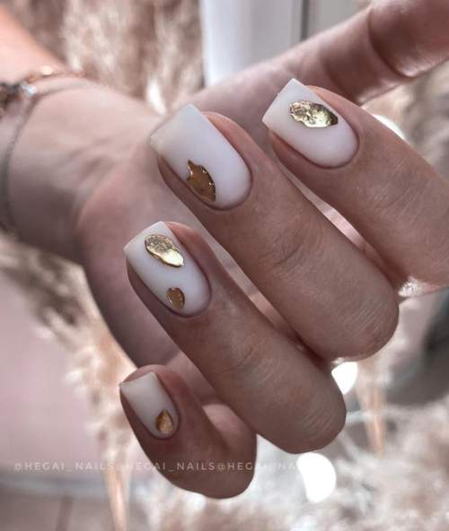 Milk manicure