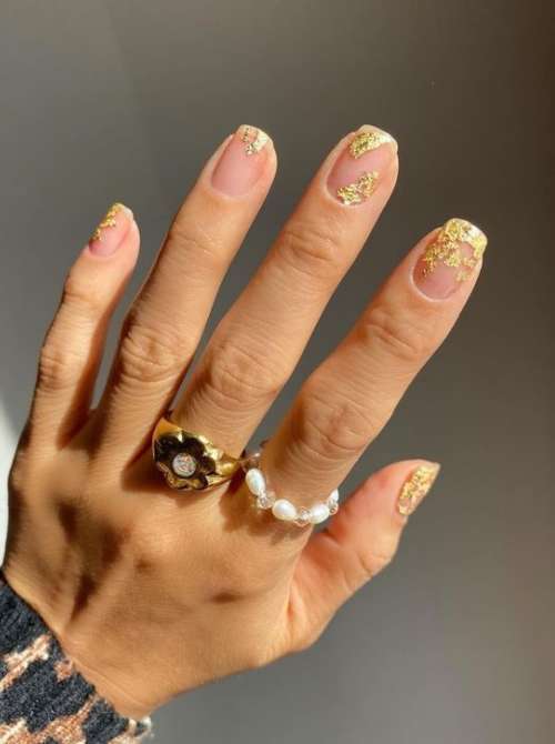 Short nails with foil