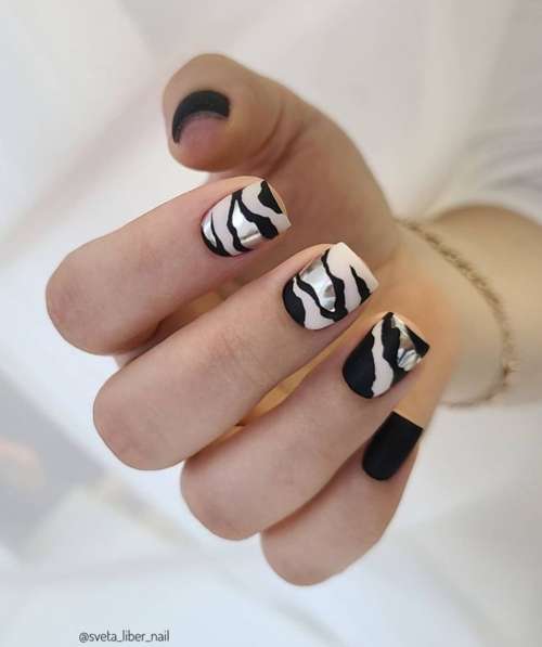 Winter short nails design