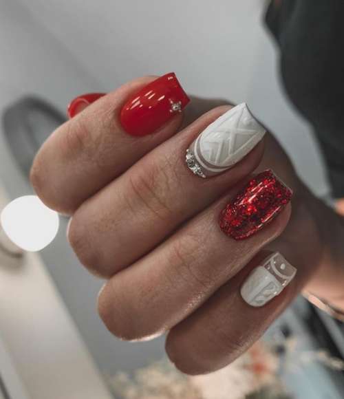 Manicure winter 2022: trends, beautiful photos, new designs